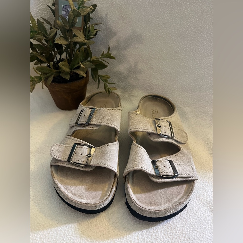 TACH Cream and Black Sandals with Dual Buckle Straps